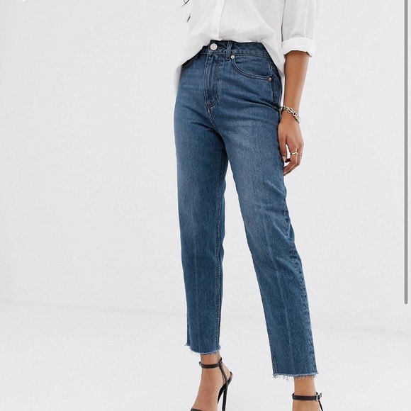 ASOS DESIGN mom jeans in dark blue. Size W26 L32. - Picture 1 of 9